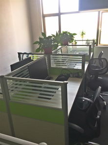 深圳辦公設備急轉 12套卡位屏風、電腦、沙發、老板桌全套9成新低價轉讓